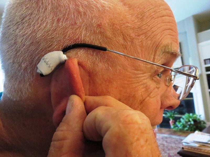 EAR GEAR سماعة إير جير ميكرو اللاسلكية - لحماية أجهزة السمع أو مكبرات السمع من الأوساخ، العرق، الرطوبة، الرياح - تناسب أجهزة السمع حتى 1" - Image 5